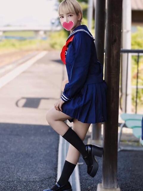 日暮里デリヘルの姫が恋したパンティー泥棒のれいねちゃん