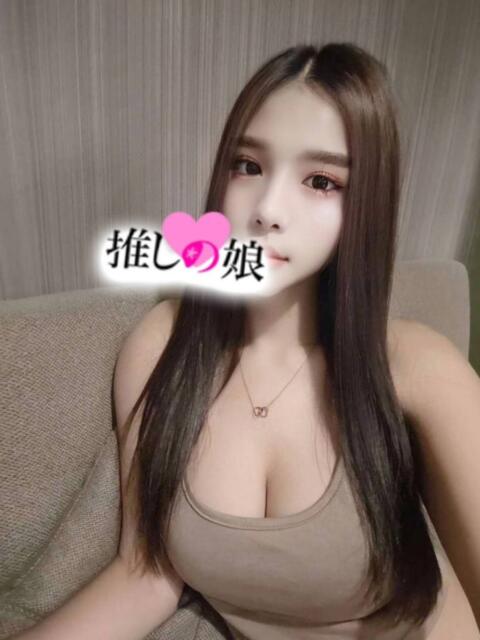 日暮里アジアンデリヘルの推しの娘のクィーンちゃん